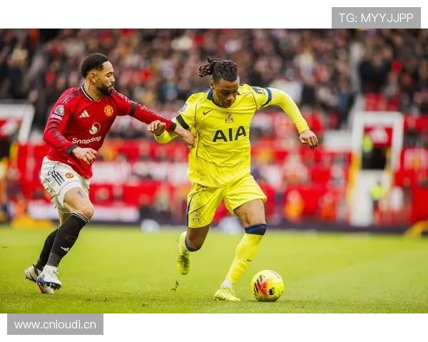 埃默森在热刺新赛季开局表现稳健，成为球队防线的坚实屏障