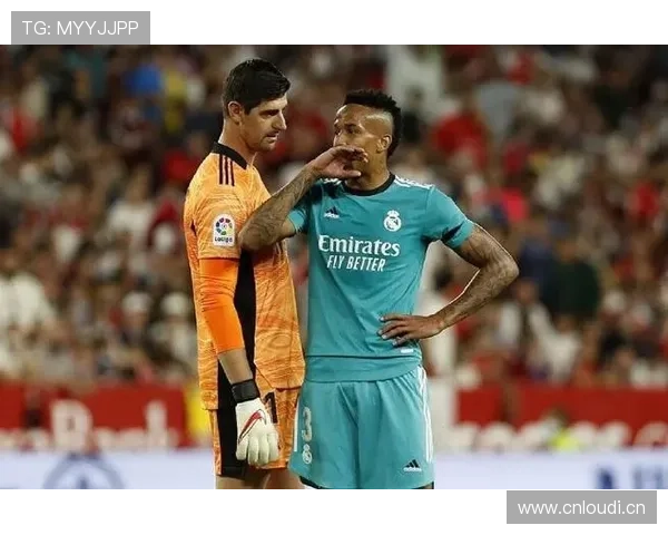 库尔图瓦米利唐防线搭档 库尔图瓦米利唐防线搭档