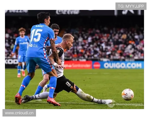 瓦伦西亚财政危机长期影响：球队阵容稳定性及转会策略面临考验