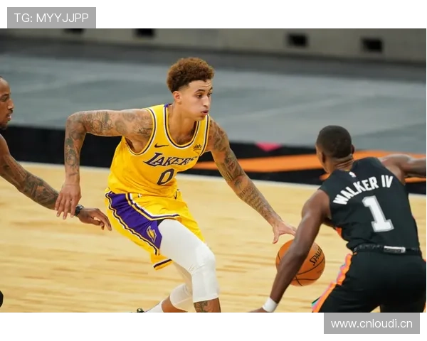 切特·霍姆格伦逐渐拉开与同届新秀篮板对比差距，展现内线统治力