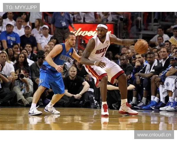 科比无球跑动制造错位，关键回合得分结构改变比赛走势